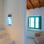 Irilia, Private Pool With Unrestricted Sea View Apartment