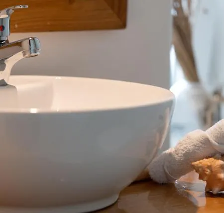 Irilia, Private Pool With Unrestricted Sea View Apartmán