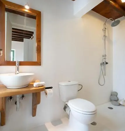 아파트 Irilia, Private Pool With Unrestricted Sea View